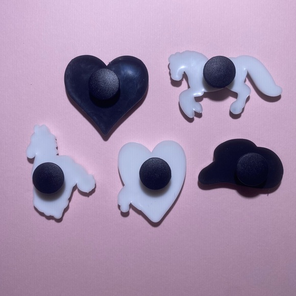 New Set of Western Themed Jibbitz for CROCS- OS- Black and White- NWOT - Picture 2 of 8